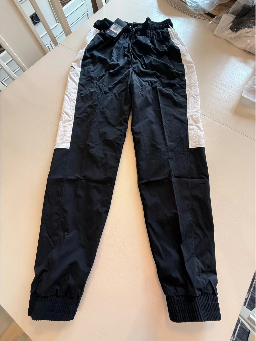 Jordan Men's Black and White Training Pants Size M